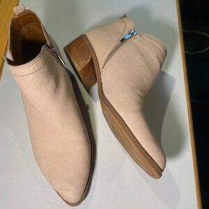 Franco Sarto - Size 10M - Women's Laslo Tan Leather Pointed Toe Ankle Boot